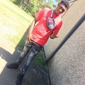 Meet your Posher, Cameron